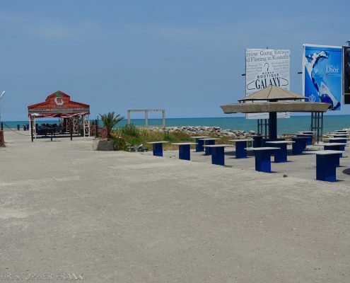 Blick auf das Strandcafe und die Promenade von Khazar Shahr, Iran