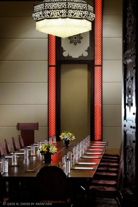 Qasr-Al-Sarab-Desert-Resort-by-Anantara_Ballroom_boardroom_1