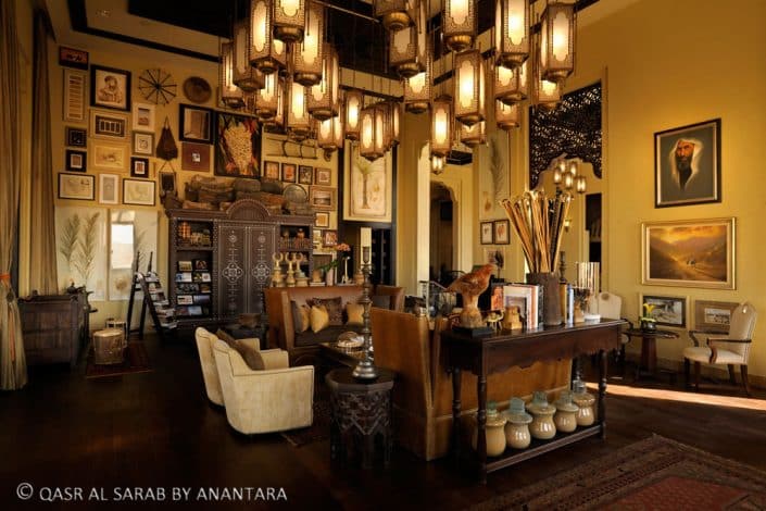 Qasr-Al-Sarab-Desert-Resort-by-Anantara_Library_collection_of_unique_artefacts