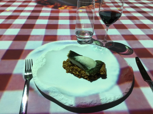 Spanisches Reisgericht mit handgearbeiteten Teller beim TastEmotion 2018