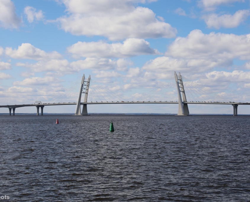 Brücke über den Fluss Newa