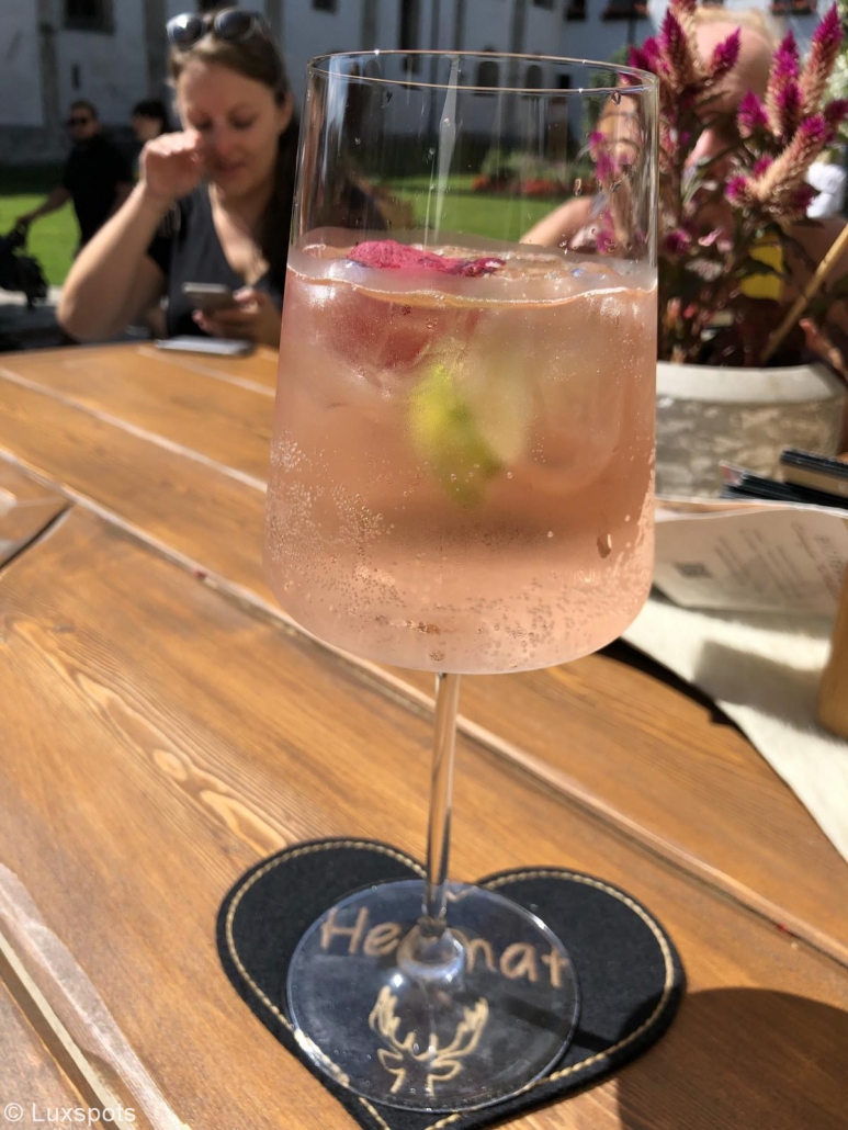 Cocktail mit Heimatbierdeckel in Seefeld