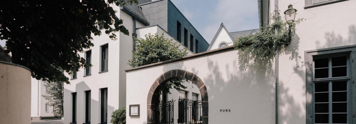 Außenansicht des PURS Luxury Boutique Hotel in Andernach