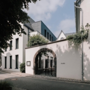 Außenansicht des PURS Luxury Boutique Hotel in Andernach