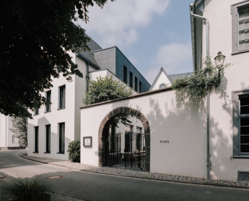 Außenansicht des PURS Luxury Boutique Hotel in Andernach